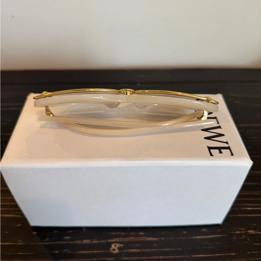 Loewe Double Frame Cat Eye Sunglasess - Picture 6 of 6